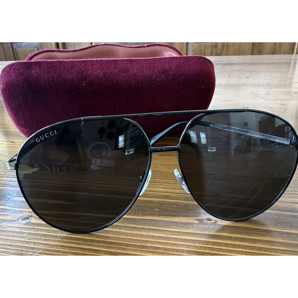 Gucci GG0832S-001 Men's Silver & Black Frame Dark Tinted Aviator Sunglasses Case